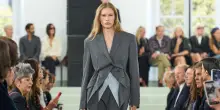 Da Jil Sander sfila l'uniforme della vulnerabilit&agrave;