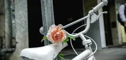 Bimbo morto investito mentre era in bici, una 'ciclabile umana' a Torino