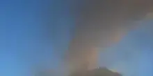 Emissione di cenere sull'Etna, nube eruttiva alta 4 chilometri