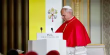 Papa Leone alla Francia: 'Dialogo urgente per prevenire derive autoritarie'