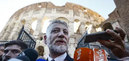 Giuli annuncia la riapertura del Colosseo, sindacati all'attacco sui subappalti