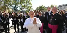 Il Papa ai francesi, 'non nascondete la vostra fede'