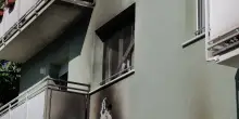 Incendio a Lucca, 2 morti e 13 feriti in un palazzo