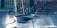 America's Cup: il vento fa le bizze, ma Luna Rossa non delude ed &egrave; gi&agrave; prima in classifica