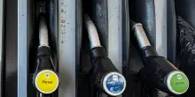 Benzinai lanciano proposta per price cap statale sui carburanti