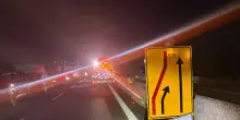 Ubriaco alla guida travolge un operaio in un cantiere A14 a Bologna