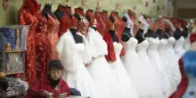 Wsj, 'in Cina matrimoni sempre pi&ugrave; glamour per incentivare le nascite'