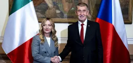 Meloni: 'Italia e Repubblica ceca pi&ugrave; vicine che mai, rispetto per Babis'