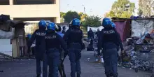 Sgomberato edificio occupato in periferia Roma, due arresti per spaccio