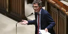 Le opposizioni: 'La maggioranza ha paura, schiaffo al Parlamento'