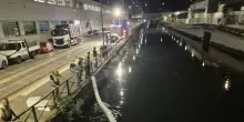 Chiazza di gasolio nel Naviglio Grande, barriere anche a Milano
