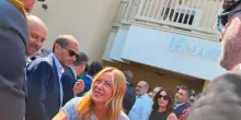 Meloni a sorpresa a Policoro: 'Interverremo per i danni del maltempo'