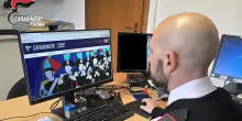 Aggredisce la compagna in diretta social, 30enne arrestato nel Parmense