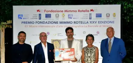 Il Premio Fondazione Mimmo Rotella assegnato ad Andrea Pallaoro per The Echo Chamber