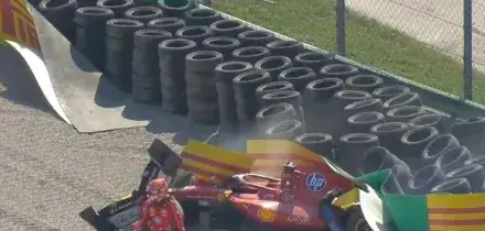 F1, Gp Monza: Leclerc si ritira dopo incidente al terzo giro, &egrave; illeso. La Ferrari: "Sta bene"