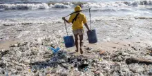 Oggi &egrave; il Plastic Overshoot Day, la data in cui i rifiuti superano la capacit&agrave; di trattarli