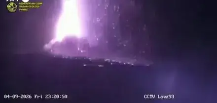 Indonesia, eruzione del vulcano Anak Krakatau