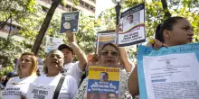 Venezuela, familiari dei detenuti politici protestano davanti al Difensore civico