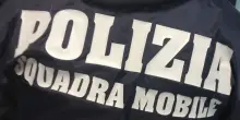 Sequestravano la droga e la spacciavano, arrestati 5 agenti