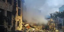 Raid su Kiev, droni su Saratov. Londra stanzia 100 milioni di sterline per la difesa aerea ucraina, inclusi i Patriot