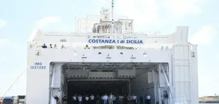 Nascosto in un'auto, un migrante muore sul traghetto Tunisi-Palermo