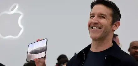 Apple svela il suo primo smartphone pieghevole, l'iPhone Duo