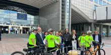 Tre volontari in bici da Emilia-Romagna a Bruxelles per sostenere sport inclusivo