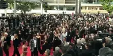 Cannes: parata di star internazionali sul tappeto rosso del Festival