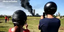 Una domenica di paura a Rimini per un incendio, video