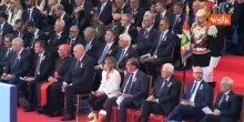 Festa della Repubblica, Arisa canta l'inno di Mameli davanti al Presidente Mattarella
