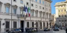 Macron arrivato a Palazzo Chigi, incontro con Meloni dopo tensioni