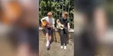 Alfa incontra Ed Sheeran a Roma e canta con lui "The A Team"