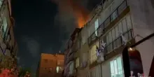 Edificio in fiamme a Holon dopo un nuovo attacco missilistico iraniano