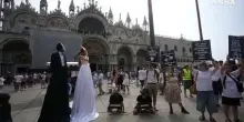 Nozze Bezos a Venezia, proteste e tensioni in piazza San Marco