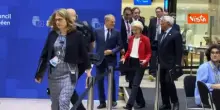 Von der Leyen, Costa e Tusk arrivano in conferenza stampa a termine prima giornata Consiglio Ue