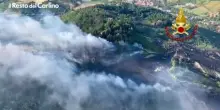 Incendio di Calderino, il video dell'intervento dei vigili del fuoco