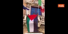 Proietti (Presidente Umbria) espone bandiera Palestina a Palazzo Donini (Pg), sede regione Umbria
