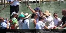 A Venezia turisti sui traghetti gondola per pochi euro, grazie al web