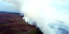 Nel Regno Unito sono in fiamme i boschi del North York Moors