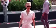 Tilda Swinton sul red carpet a Venezia per "Broken English"