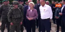 Von der Leyen in Polonia visita confine con Bielorussia insieme al premier Donald Tusk