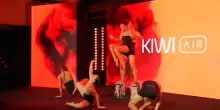Milano, spettacolo tra danza e moda al lancio nuovo prodotto KIWI