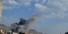 Raid israeliani contro siti civili e zone residenziali a San'a
