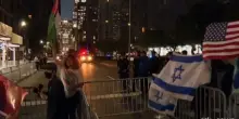 New York, manifestazioni e proteste davanti all'hotel di Netanyahu