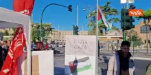 Global Sumud Flotilla, il presidio pro Palestina a piazza dei Cinquecento a Roma