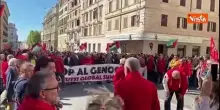 "Stop al genocidio", lo striscione che apre il corteo a pro Gaza a Roma