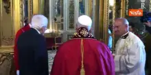 Papa Leone al Quirinale con Mattarella stringe la mano a Meloni e Ministri