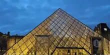 Furto di gioielli al Louvre: il museo riaprire le sue porte