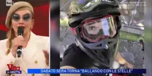 Milly Carlucci si stringe ad Andrea Delogu per la morte del fratello Evan. Il video della 'Vita in diretta'