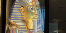 La collezione di Tutankhamon esposta al Grande Museo Egizio a Giza